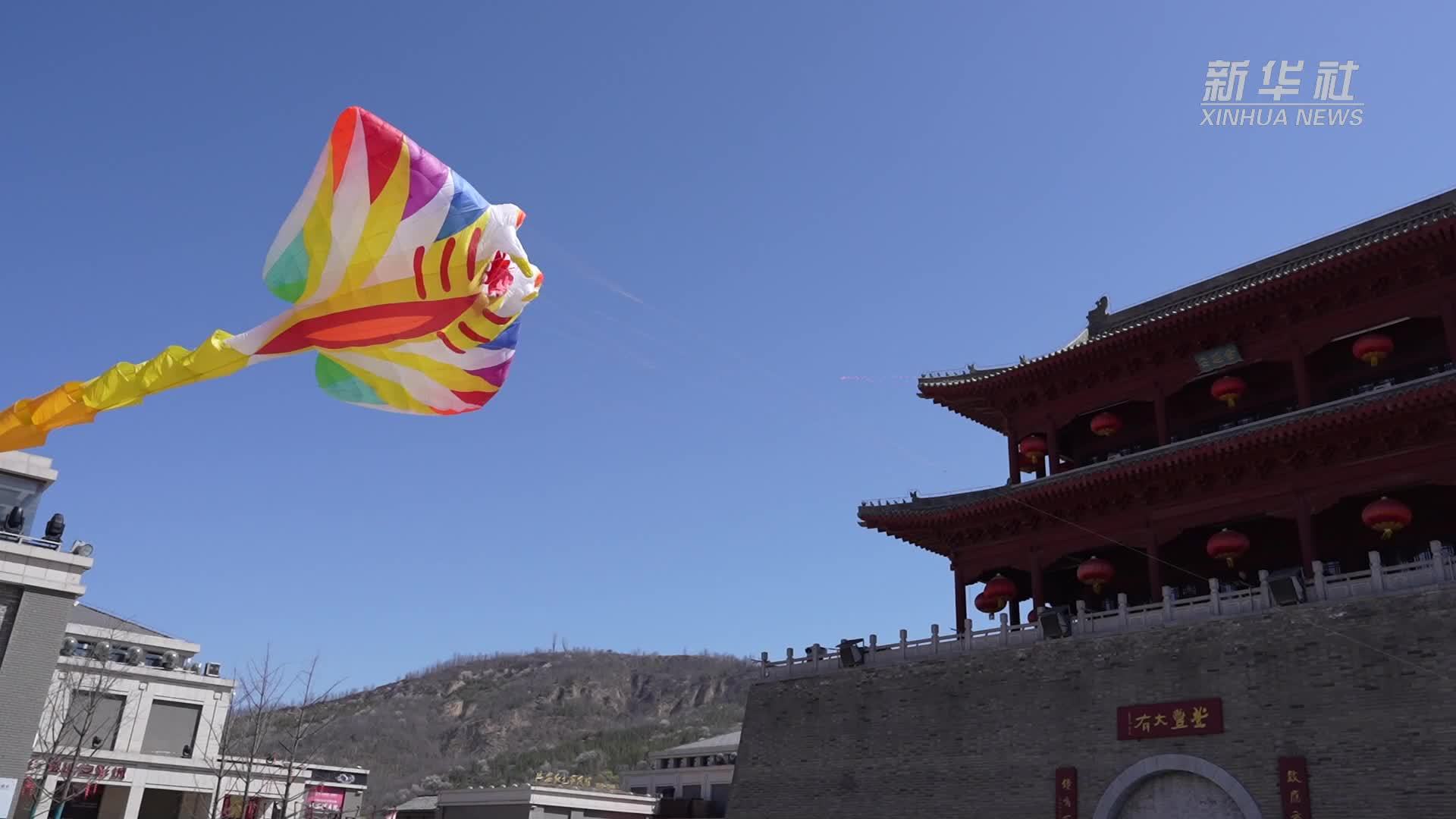 陕西延安：春上枝头“红”意浓