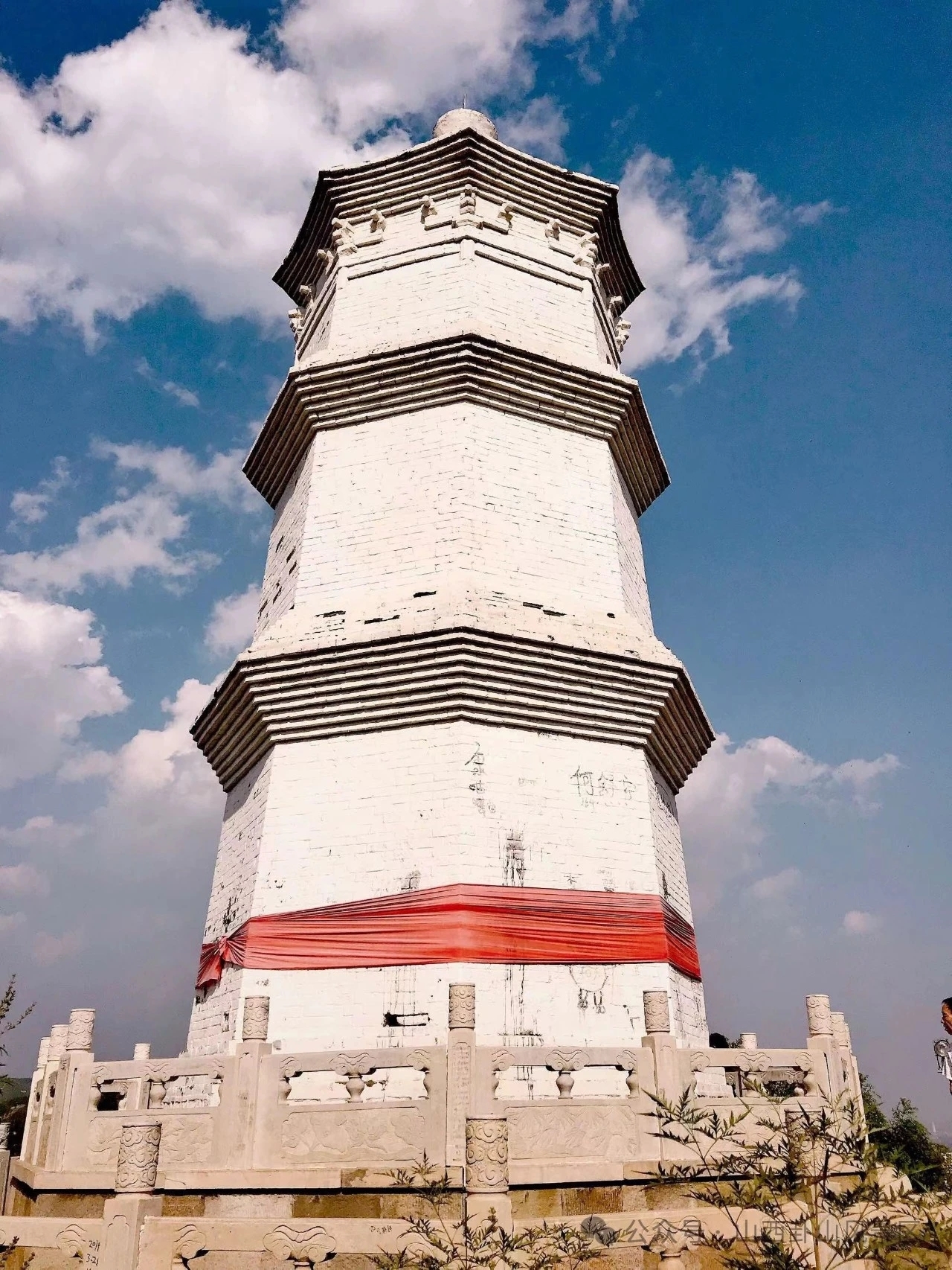 交城卦山华严塔 图源：山西卦山风景区