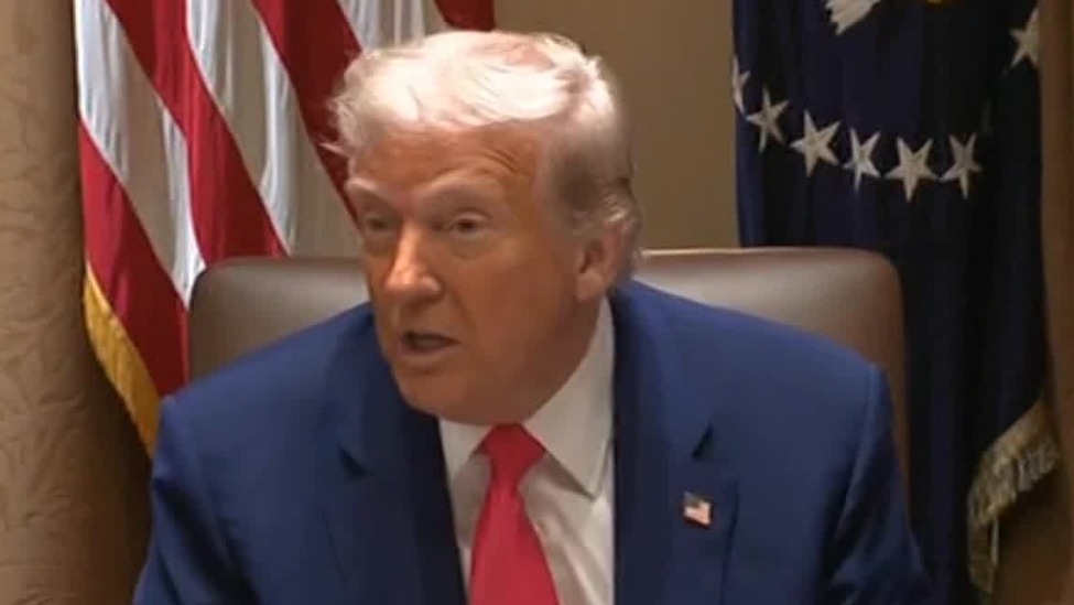 白宫确认对华关税为145%，特朗普称希望与中国达成协议