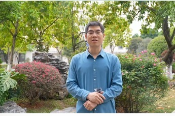 孙瑞：诗歌里蕴含生命的哲学