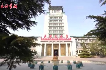 “明清宫廷家具展——铸牢中华民族共同体意识文物古籍展（西藏专区）”在民族文化宫对外开放