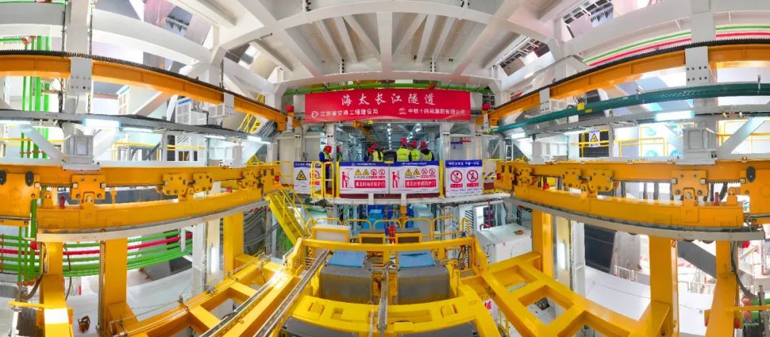 南通：潜龙穿江 再展通途