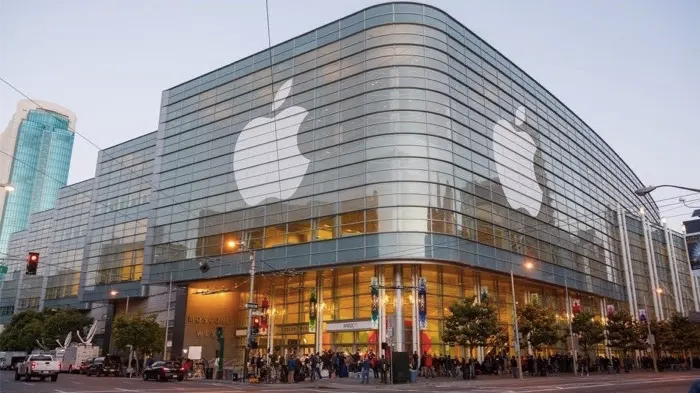 忧价格暴涨 美国民众恐慌性抢购苹果手机