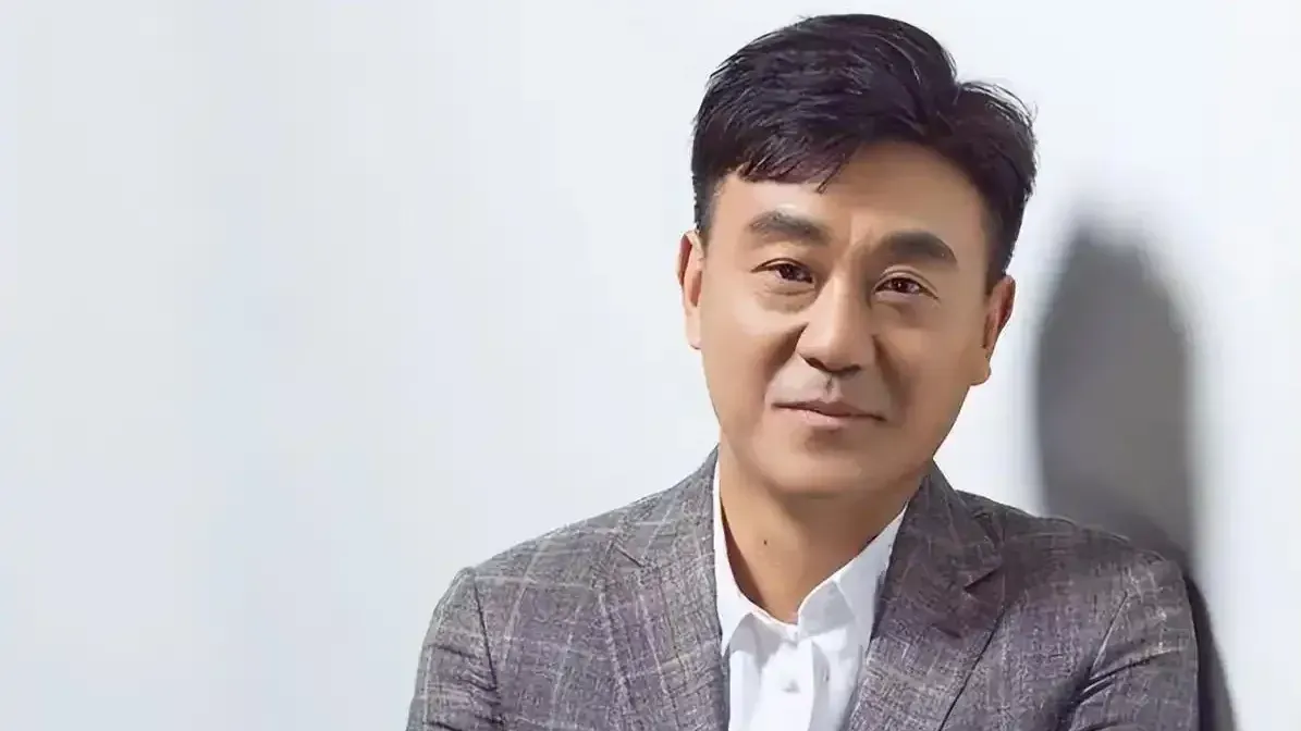 何冰讲述出名之前：从未想过改行，就这么熬着