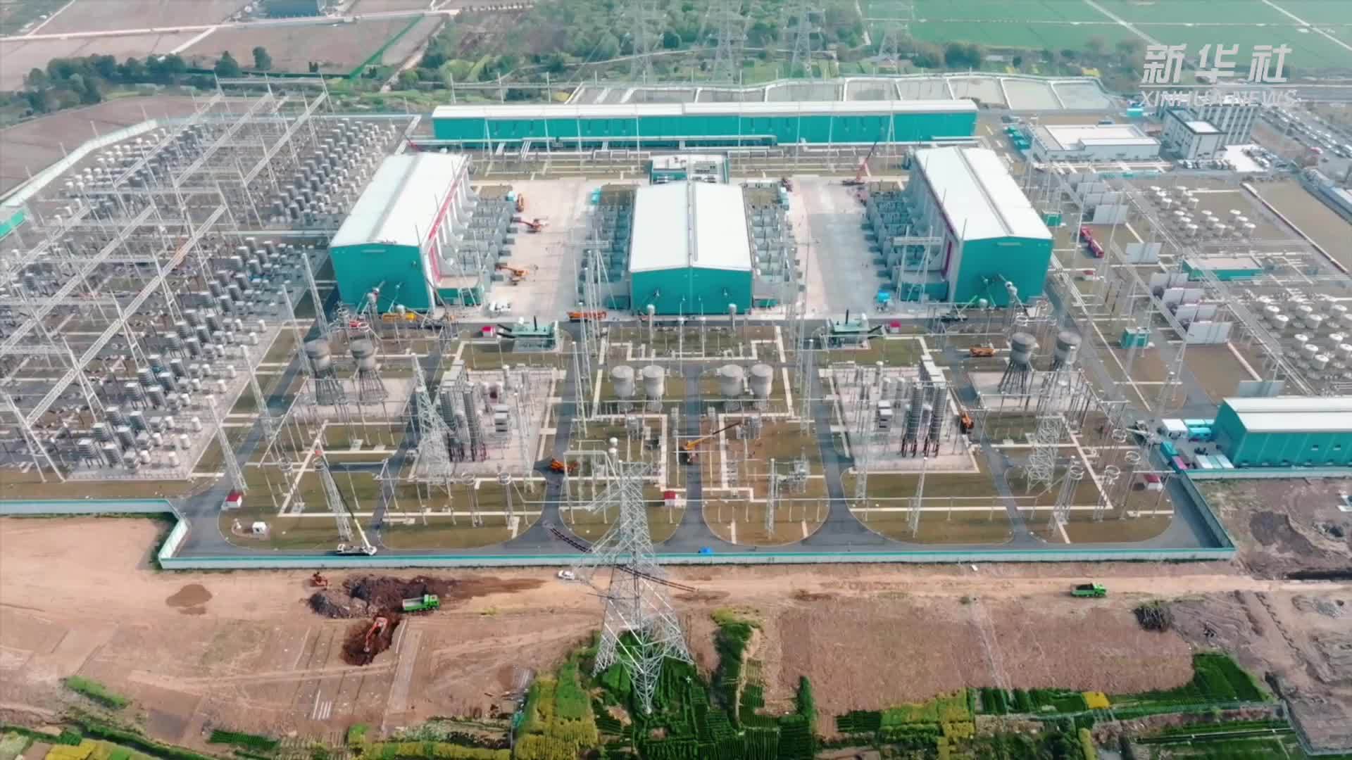 浙江杭州：智能机器助力特高压输电线路检修