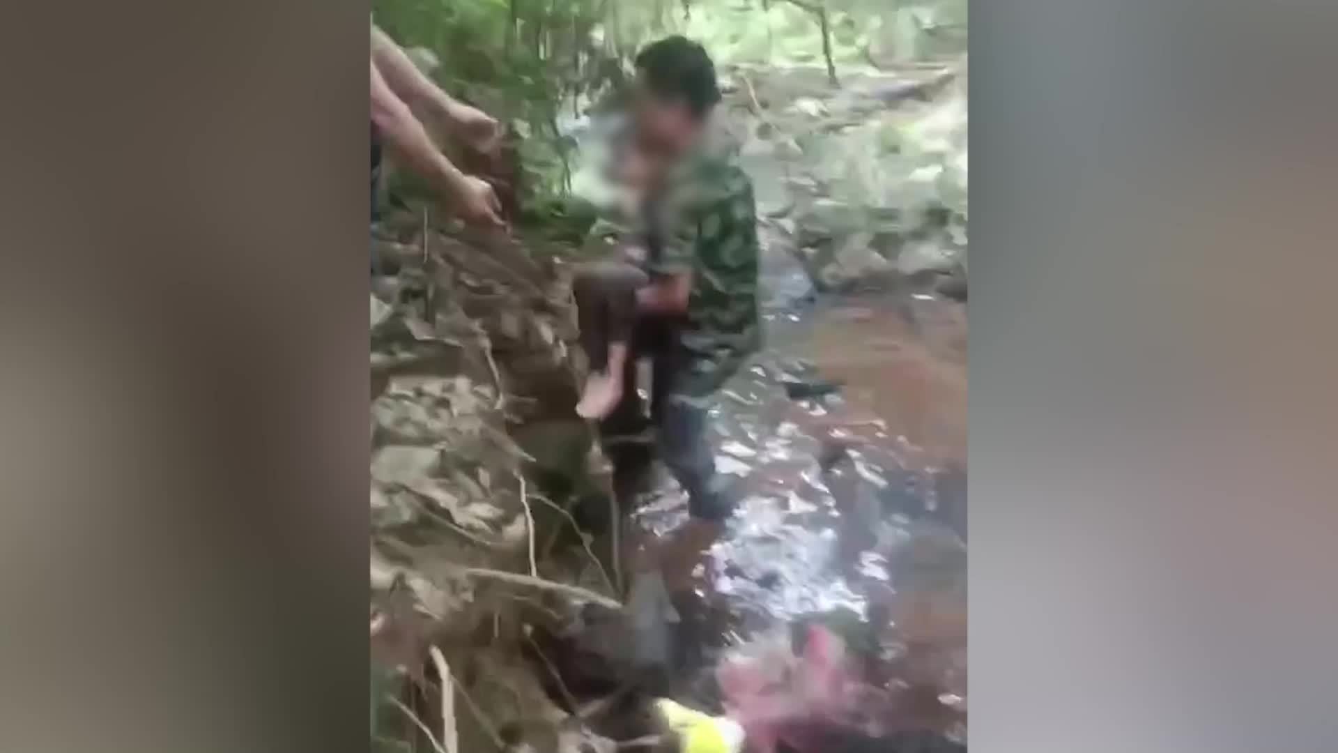 广西走失的8岁自闭症儿童已找到，村里敲锣打鼓、舞狮庆祝，家属：暂时没问出什么东西来