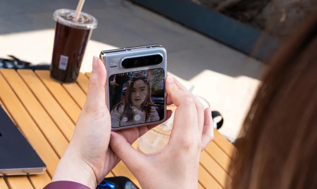 华为Pura X的这块屏幕,改变了什么?