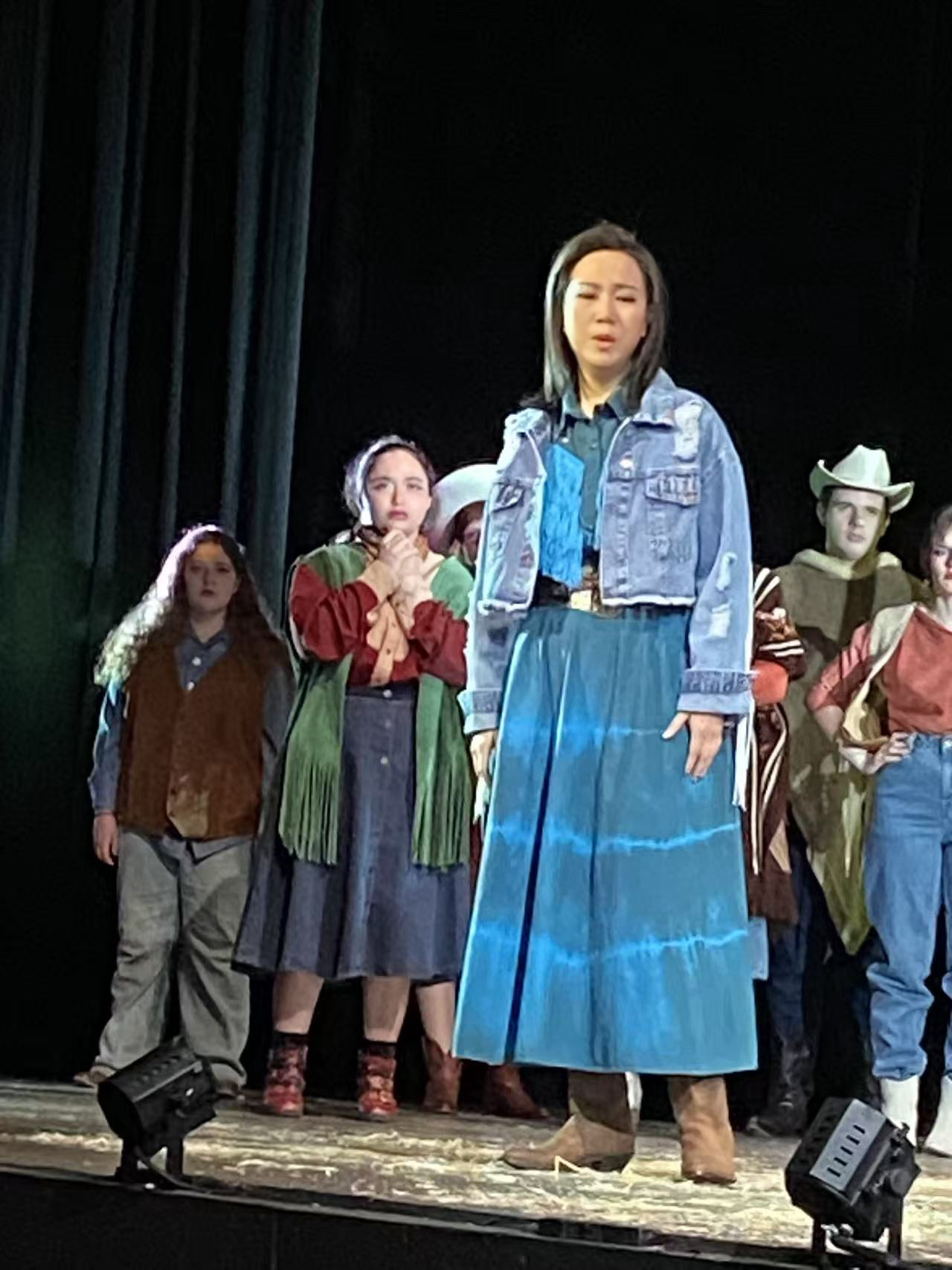 女高音歌唱家黄璐深情演绎米凯拉 惊艳美国NBPAC《卡门》舞台