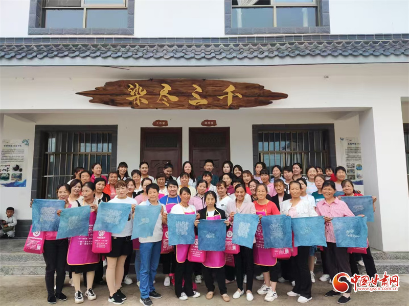染就“布”一样的非遗绝色　她用古法技艺圈粉年轻人