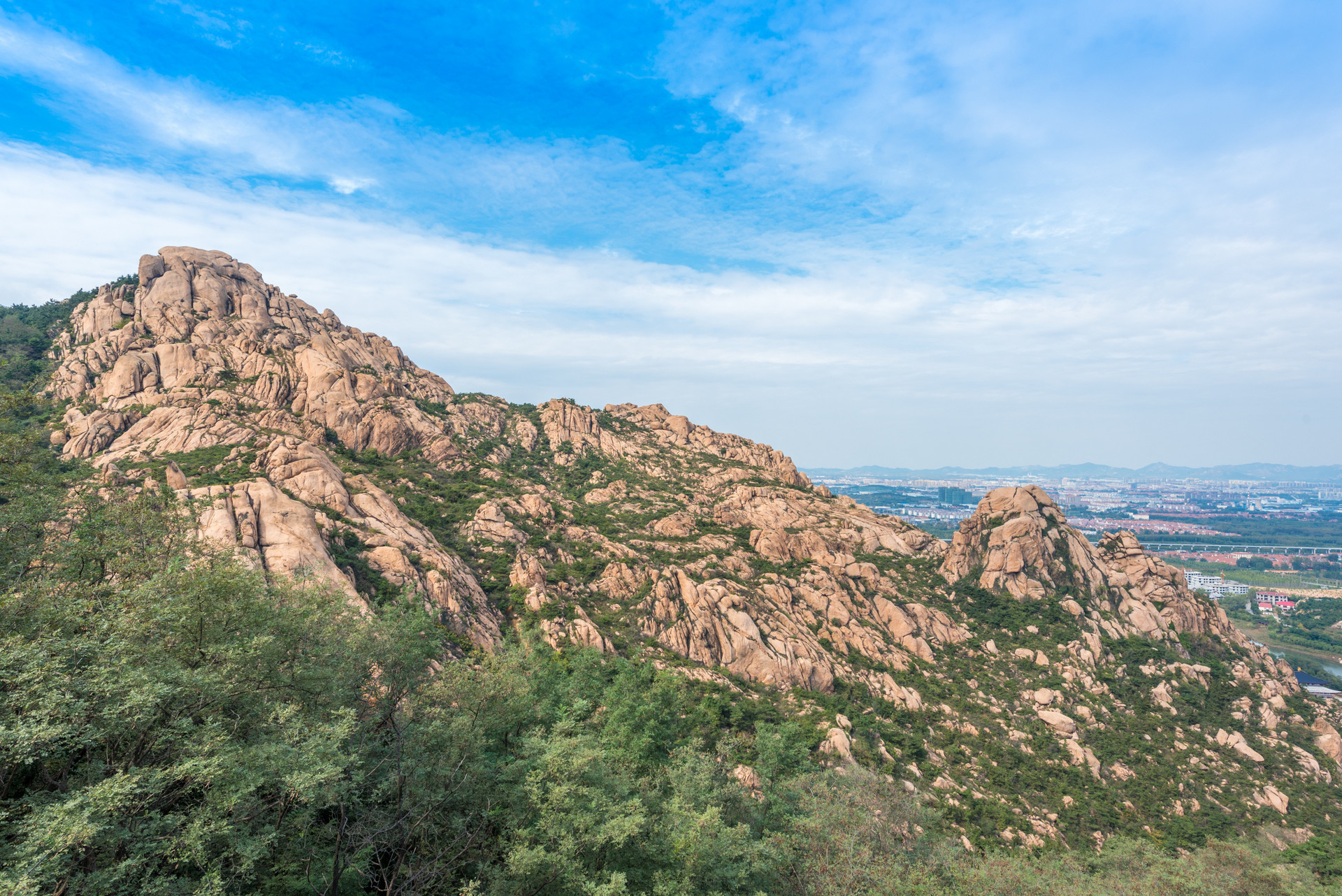 旅游列车游青岛 开启一场穿越山海文脉之旅吧