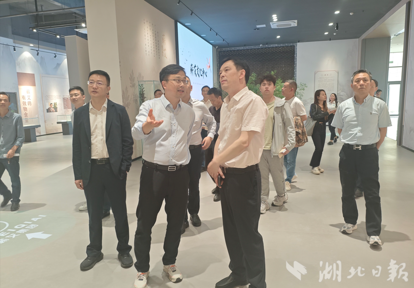 【县发改局新闻报道】宁波蕲春对口合作，恭筑健康产业发展.docx