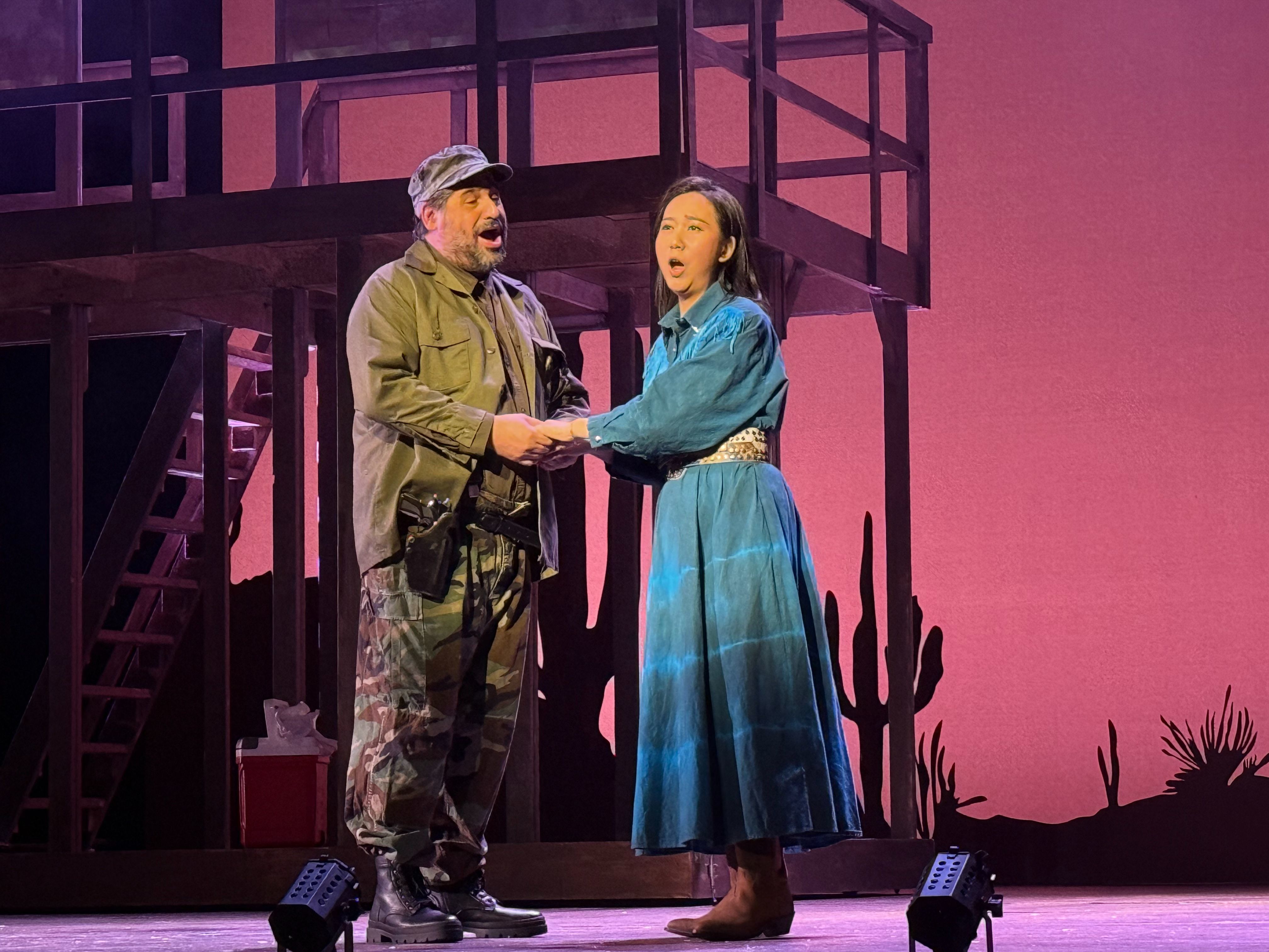 女高音歌唱家黄璐深情演绎米凯拉 惊艳美国NBPAC《卡门》舞台