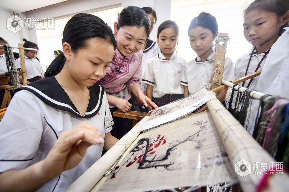 董宇辉给江西点赞:“期待有机会去江西!”