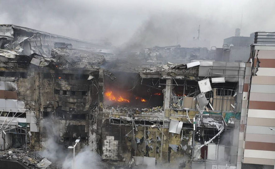 乌方：俄无人机大规模袭第聂伯致2死28伤