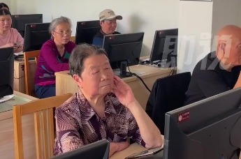 南昌市老年大学掀起AI热