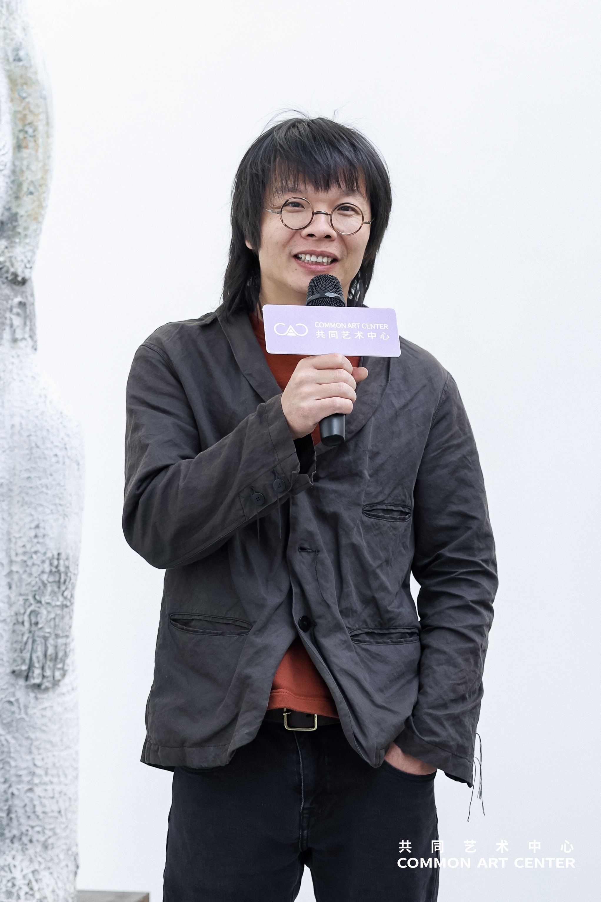 从岭南走出的“手艺人”赵淋：雕塑展“逆进化论”在北京开幕