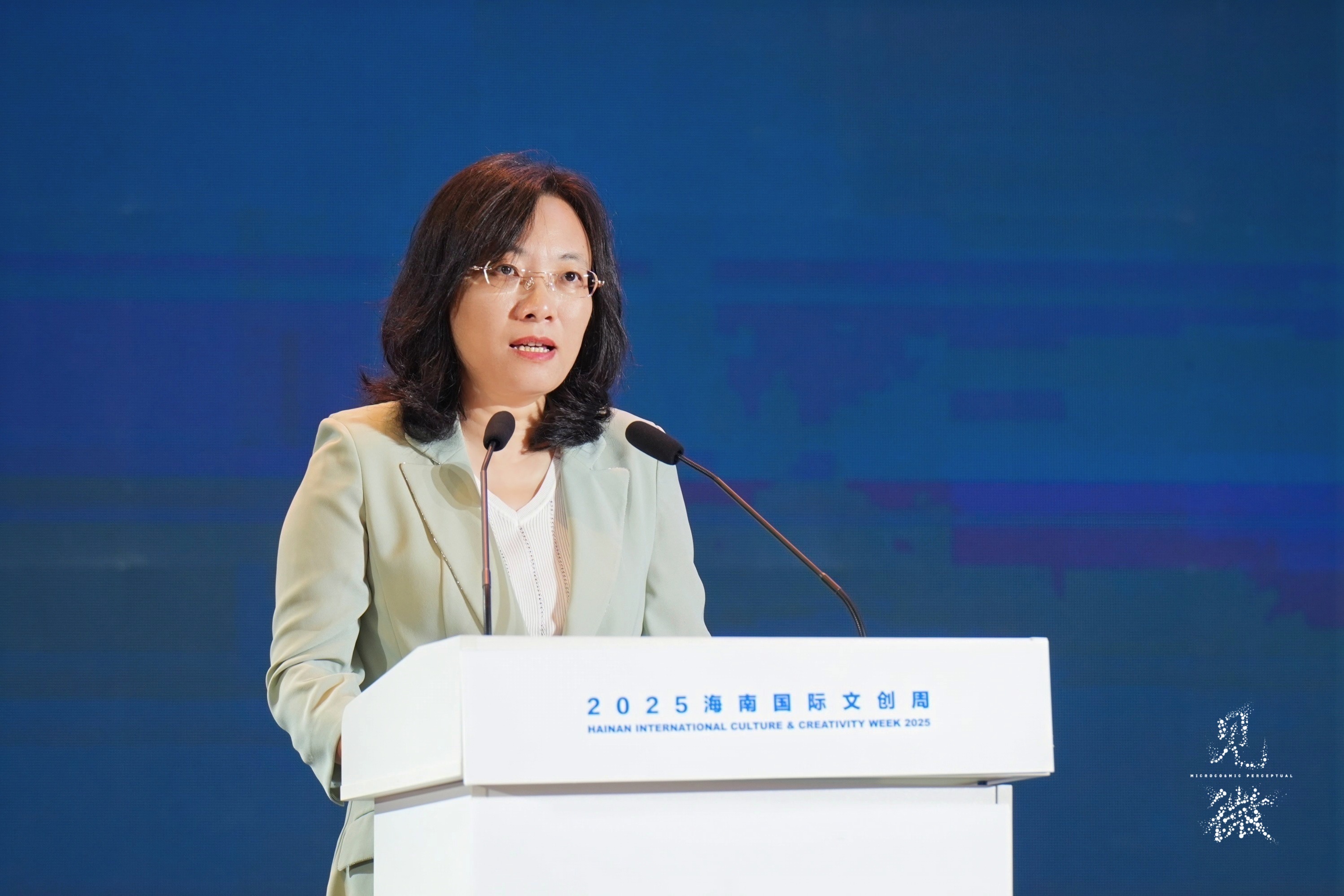 海南省三亚市委常委、宣传部部长周春华