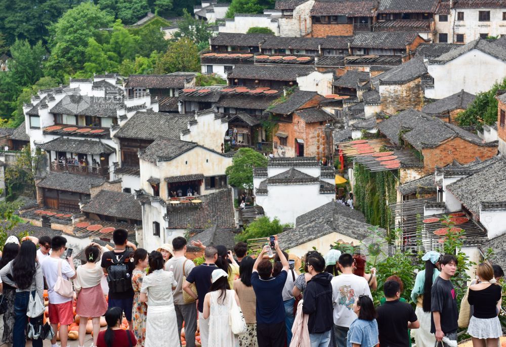 连续两年上榜!上饶闪耀2025携程口碑榜,多景点魅力出圈