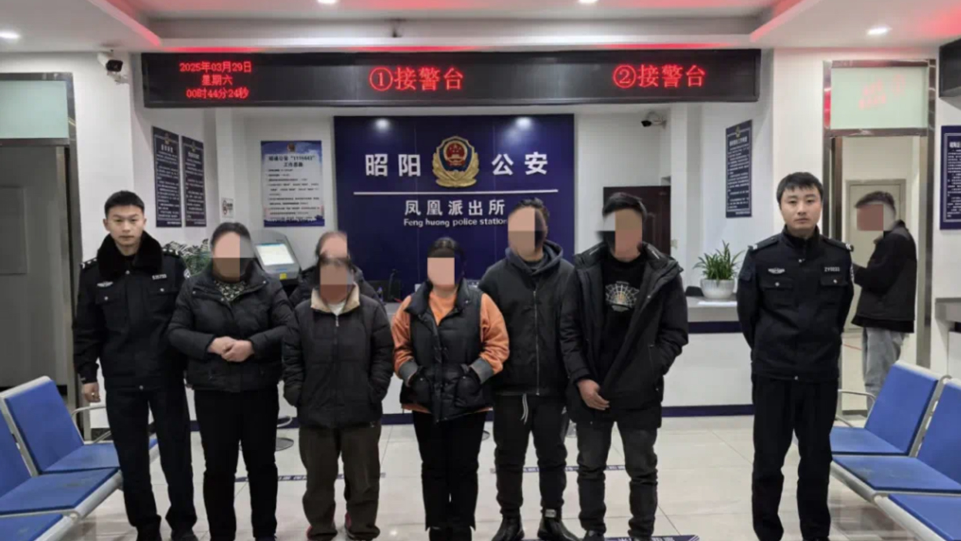 街头残棋骗局：庄家、高手、路人皆假扮，云南一团伙四年骗150余万