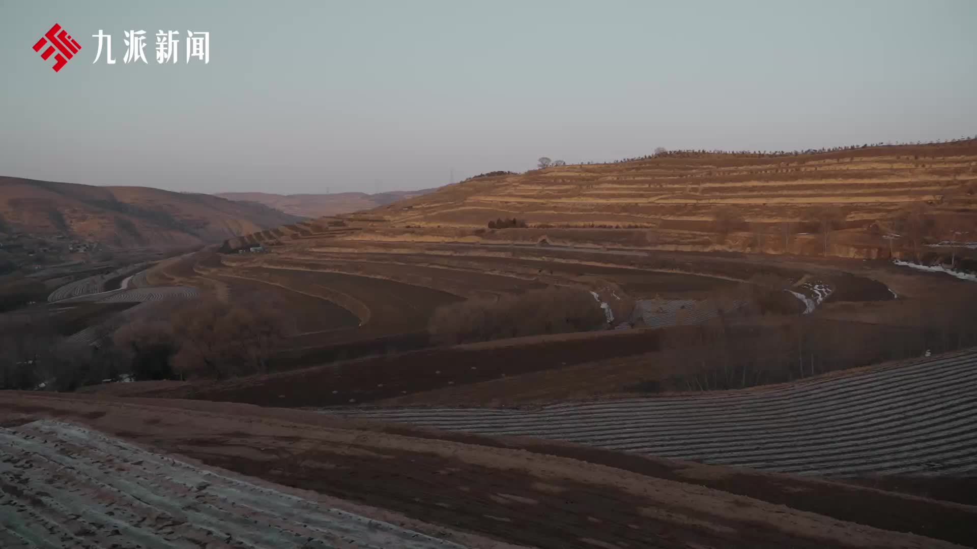 农村女孩杨杜娟“变形”10年后：父母双双患癌，尝试做自媒体被指责消费父母