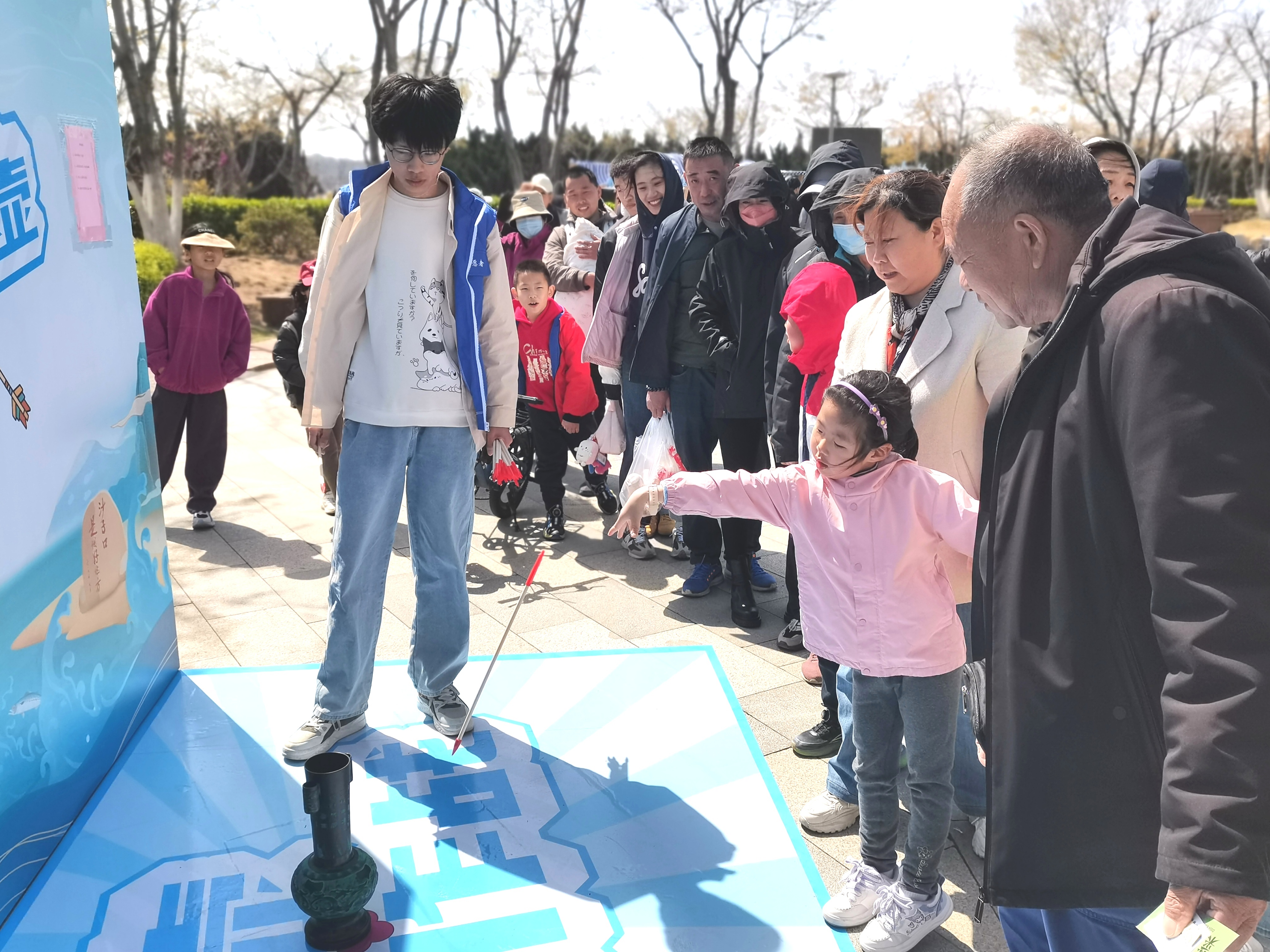 鲅鱼腾浪 山海共舞“乡村好时节&middot;游购乡村”主题年活动——青岛2025第二十一届沙子口鲅鱼节开幕