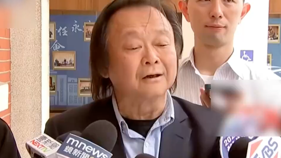 被打左脸再送右脸？王世坚无耻“舔美”称：不报复是亚洲人的骄傲