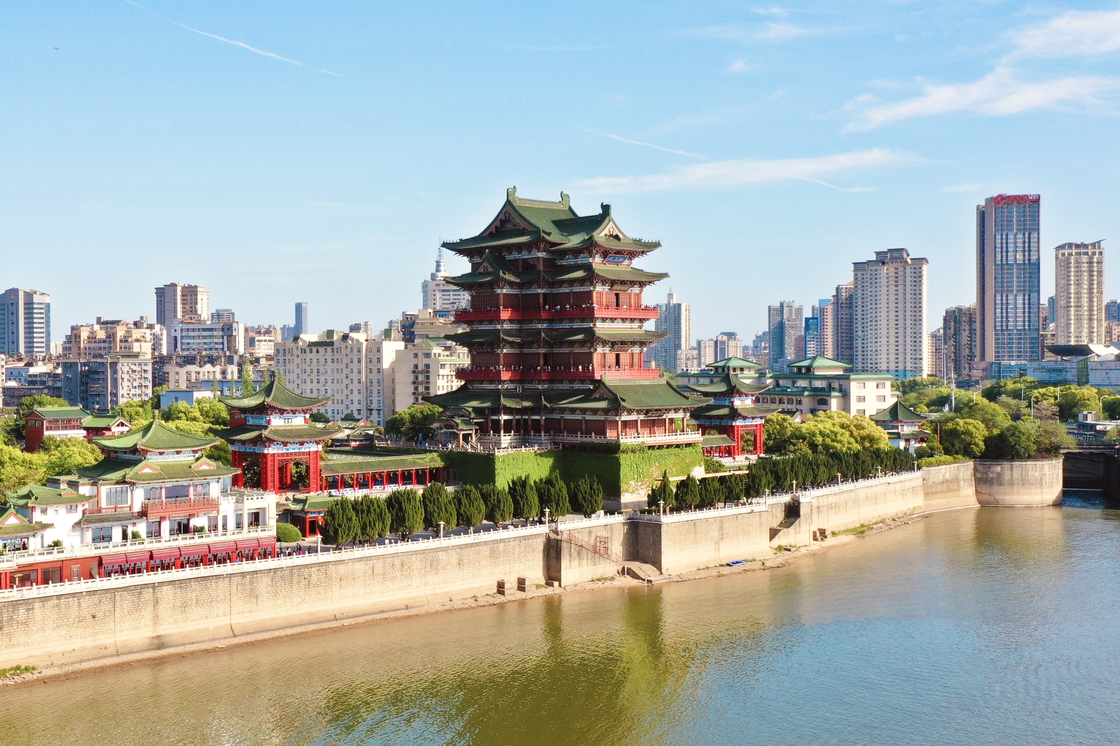 滕王阁（程曲 摄）