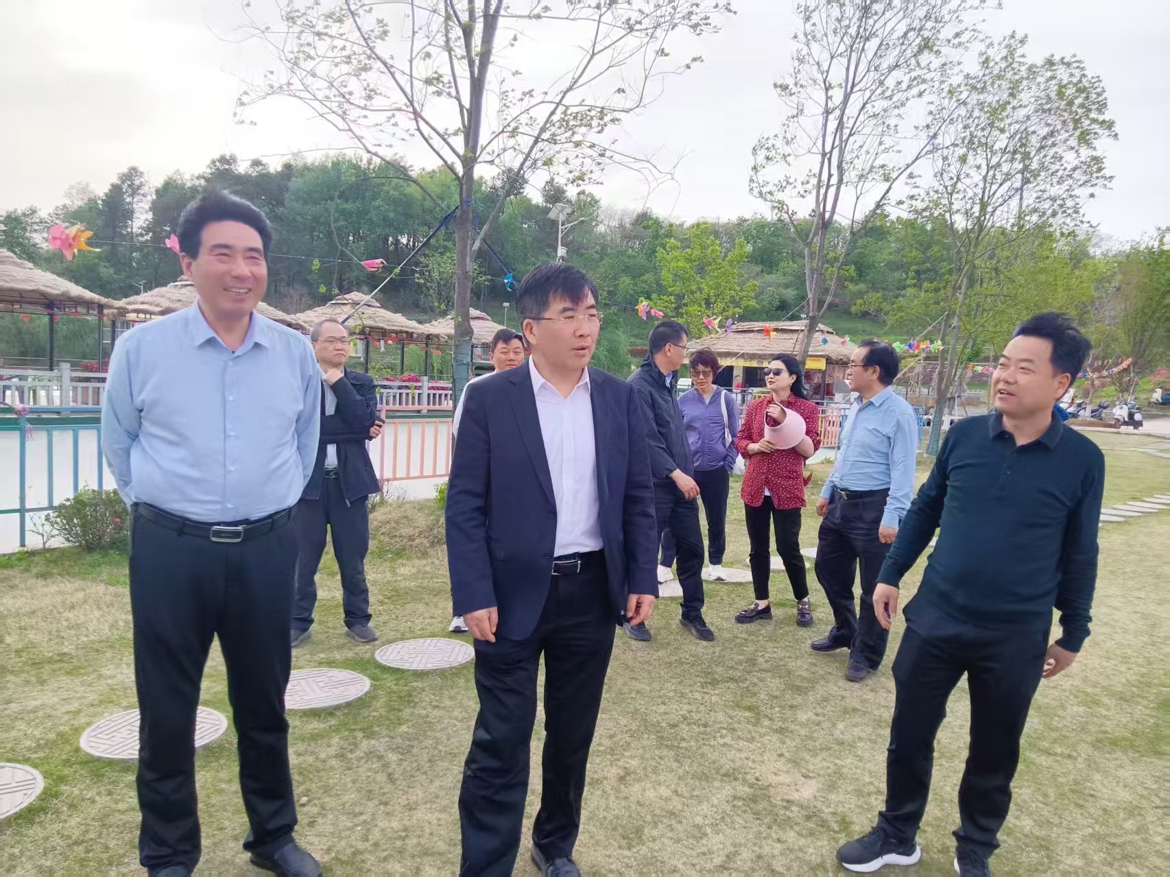 合肥市政协副主席、市政府秘书长罗平率队赴庐江县调研