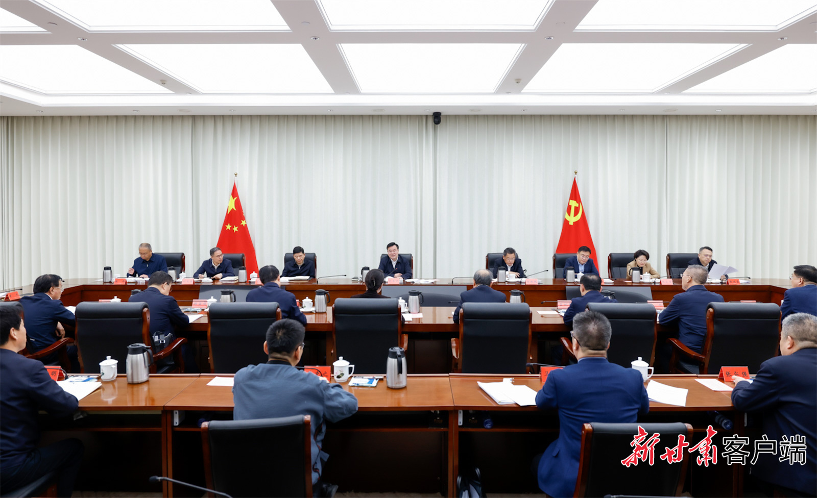 4月18日，十四届省委网信委第二次会议在兰州召开，省委书记、省委网信委主任胡昌升主持会议并讲话。新甘肃·甘肃日报记者　孟捷