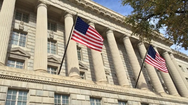 美国对半导体启动国安调查，为开征关税迈出决定性一步