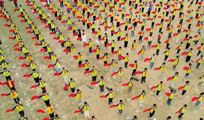 千人功夫扇 摄影:楚天都市报极目新闻记者张渊