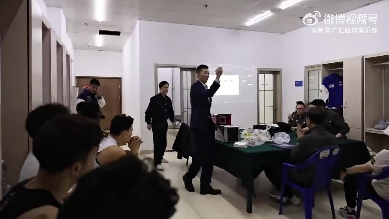 新疆男篮官方：雄关漫道真如铁，而今迈步从头越