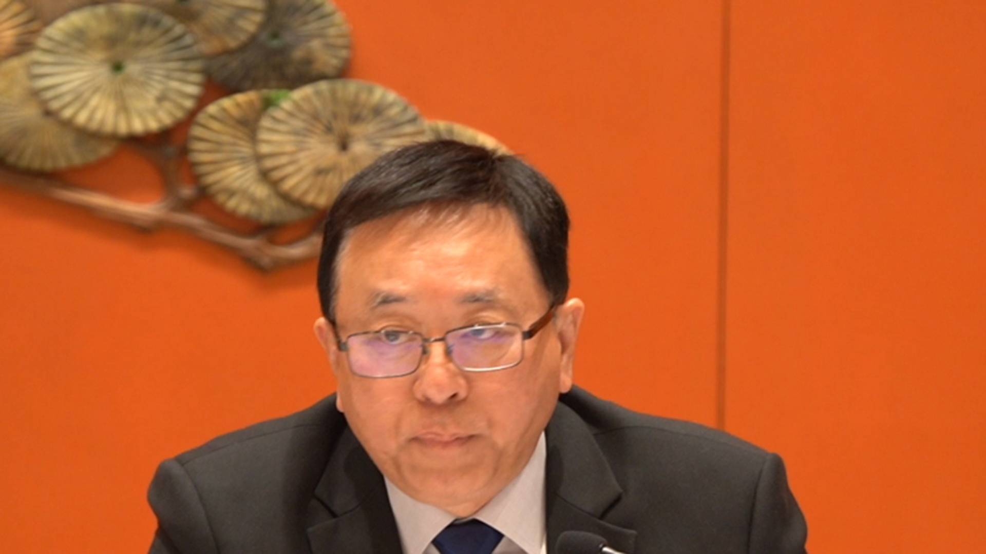 倪明选回应美国对华科技限制：这是刺激我们往前走，中国人是很聪明的