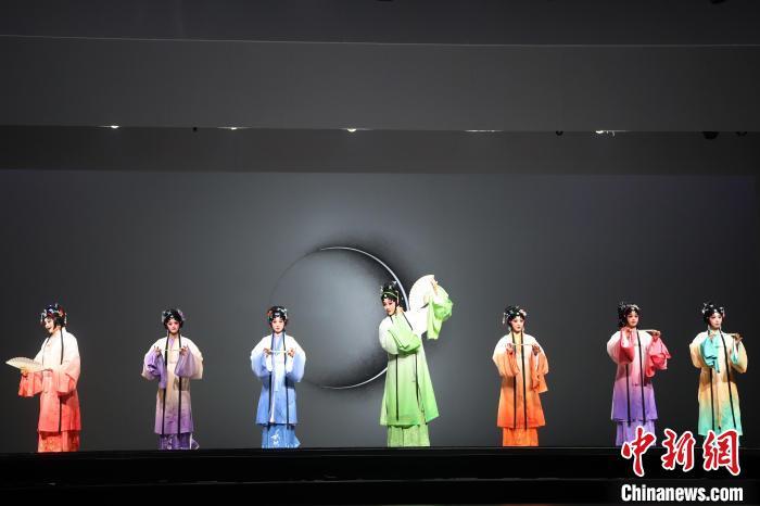 董宇辉给江西点赞:“期待有机会去江西!”