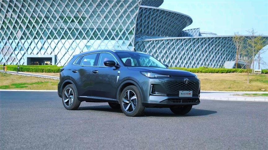 动感设计，勾勒未来！东营邂逅2025款第三代CS55PLUS