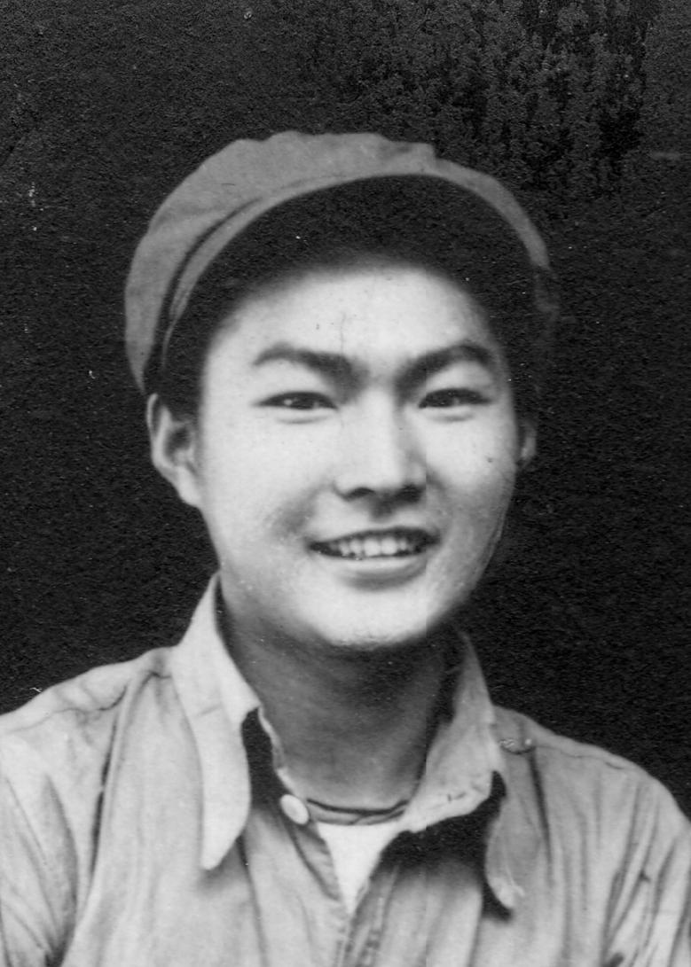 图注：1946年，21岁的钱毅在淮安