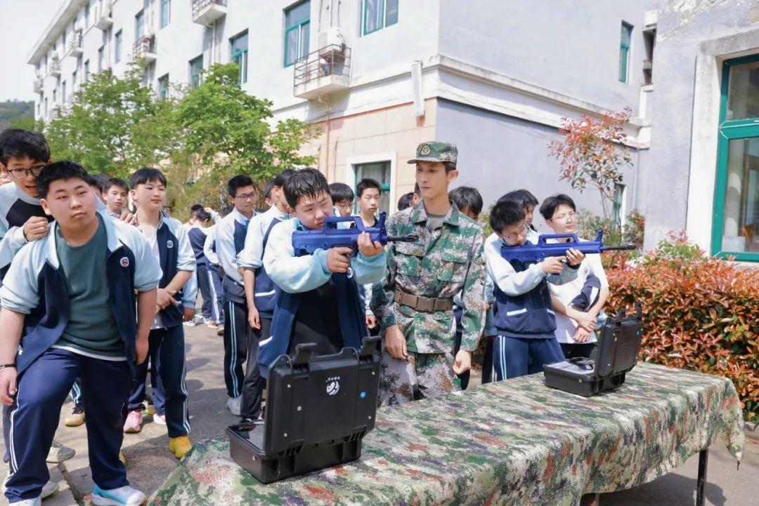 灵峰学校4月9日研学活动3.jpeg