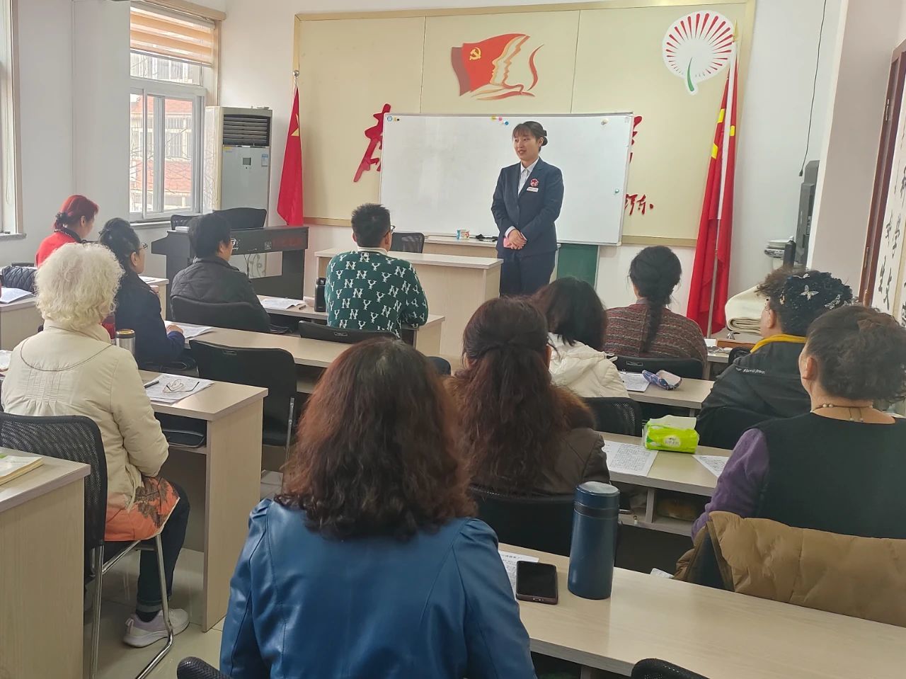 潍坊银行开展全民国家安全教育日系列宣传活动