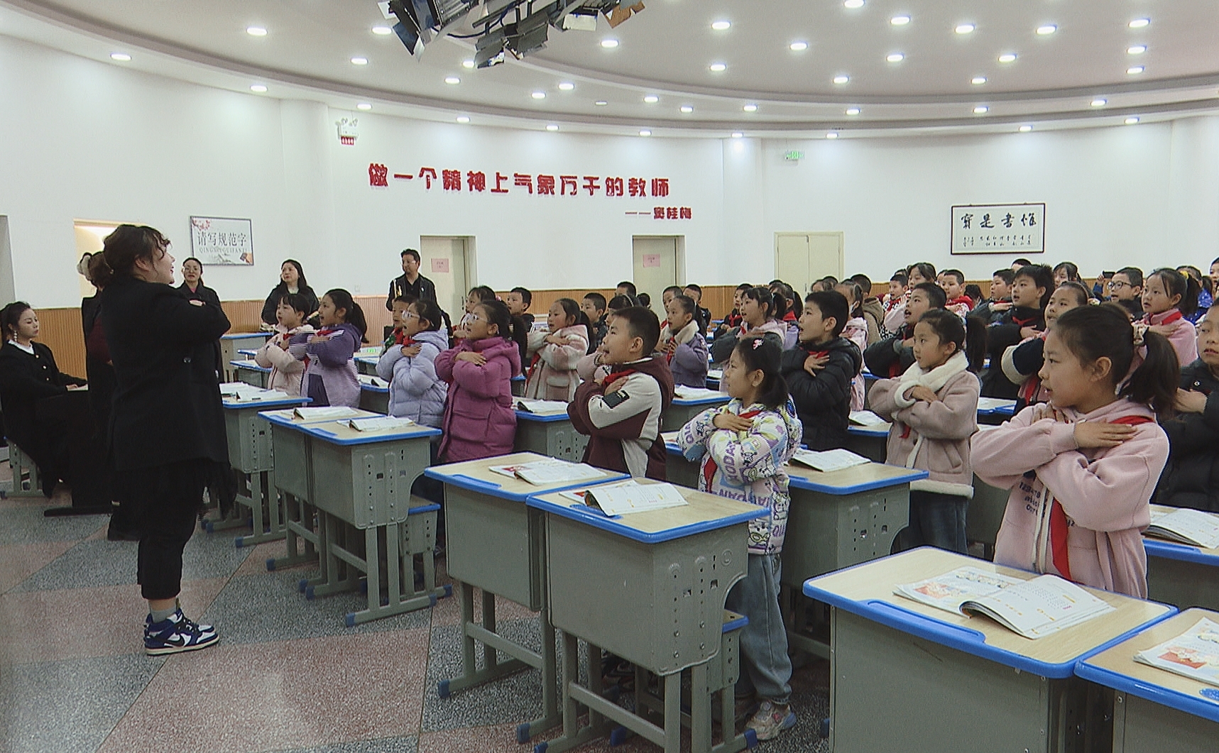 突破传统教学模式　华亭探索未来教育生态
