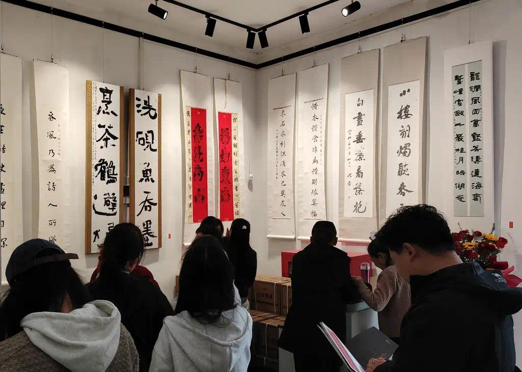 “仰望层楼”王文博楹联书法展在商丘开展