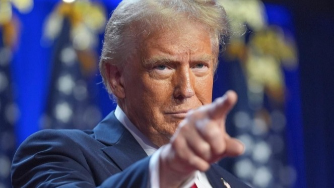 特朗普威胁解雇美联储主席，民主党发警告