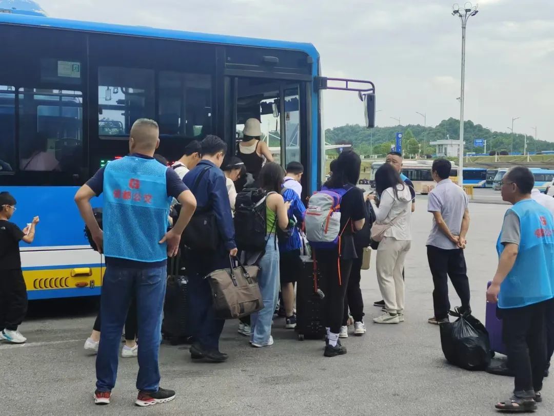 高鐵站直達景區！五一假期，8條公交專線帶你暢游景德鎮