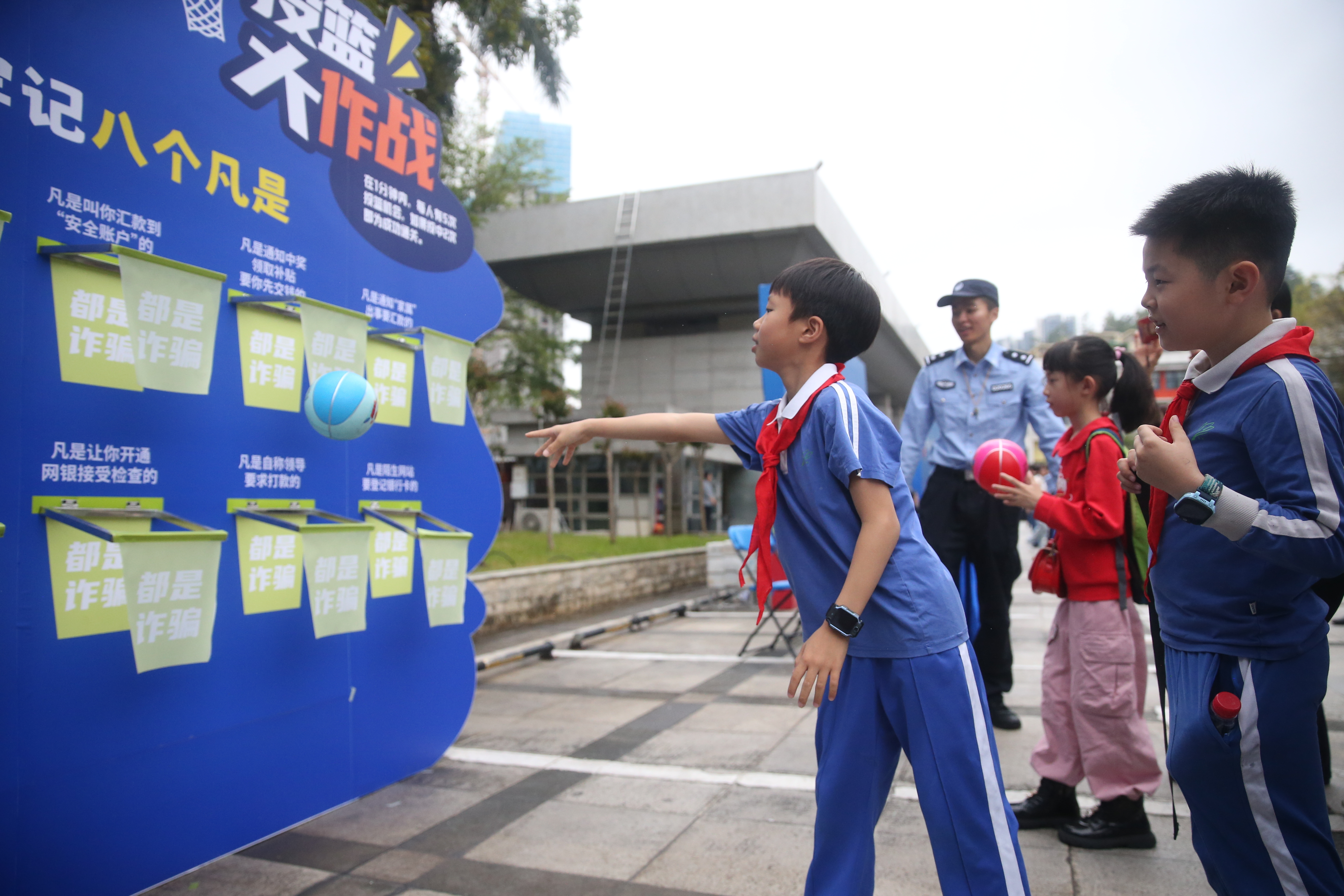 萌娃到警营“探班”，安防知识又增加了