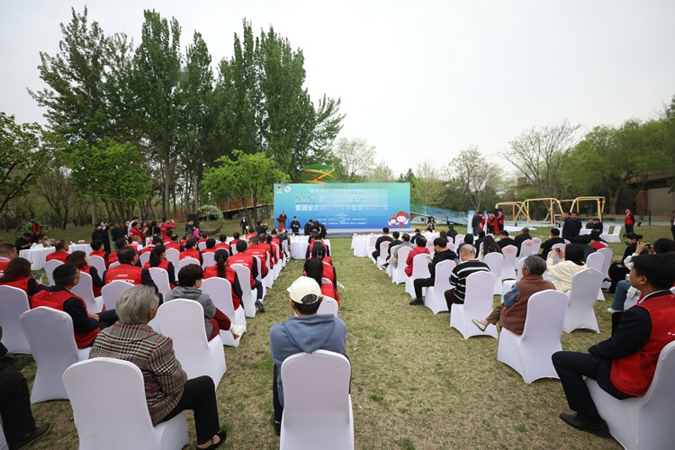 图为活动现场。任涵摄