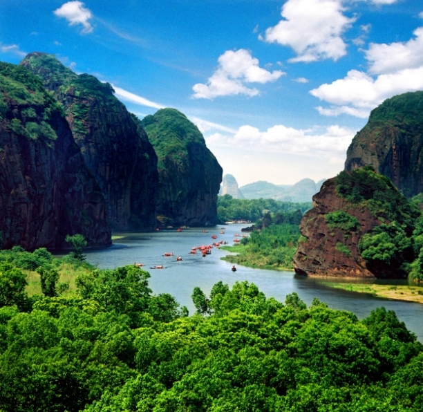 龍虎山（周建萌 攝）