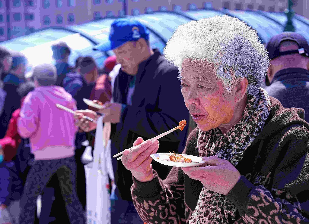 品尝鱼鲜