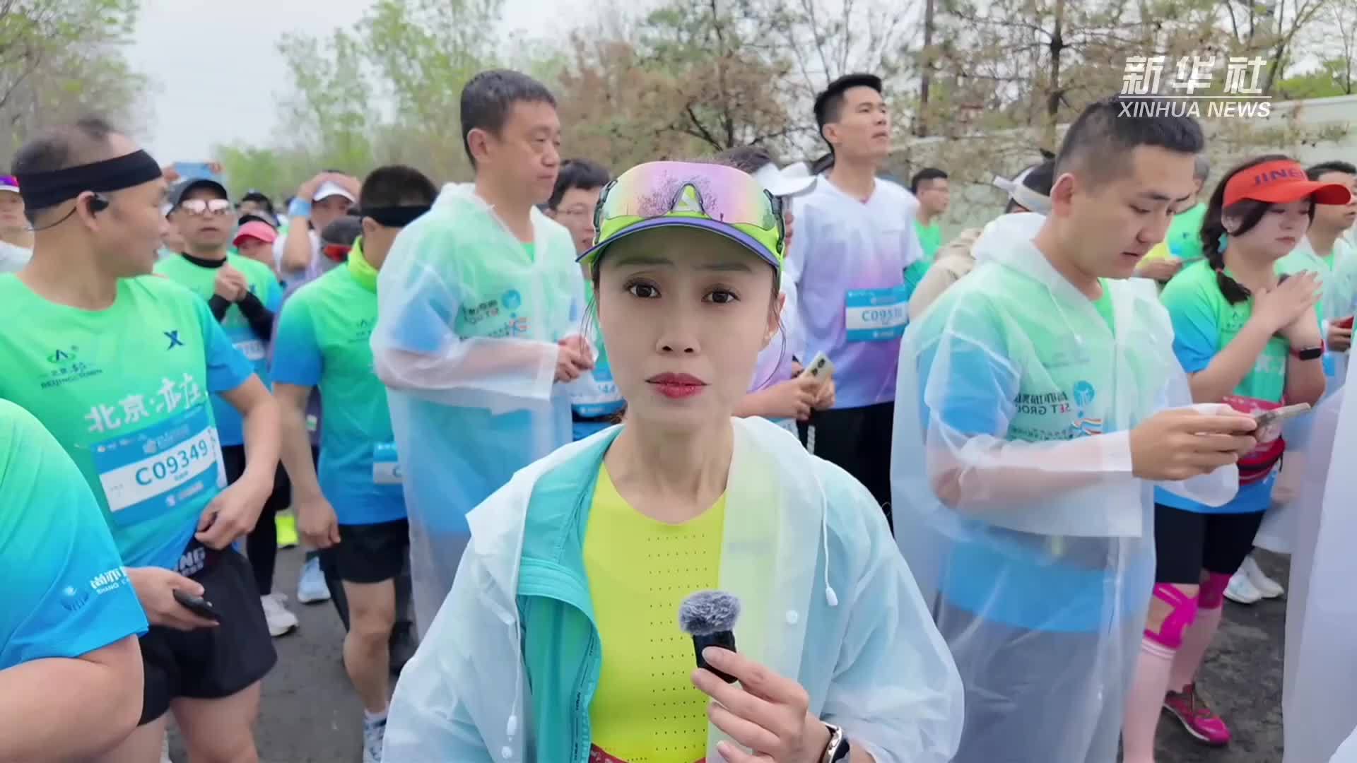 记者PK机器人！与机器人同跑马拉松是什么感觉？