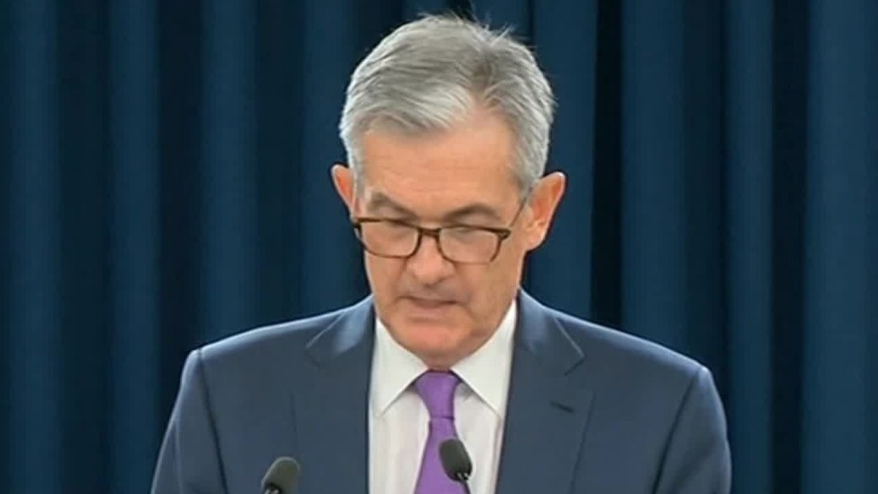 特朗普再施压鲍威尔降息，并侮辱对方