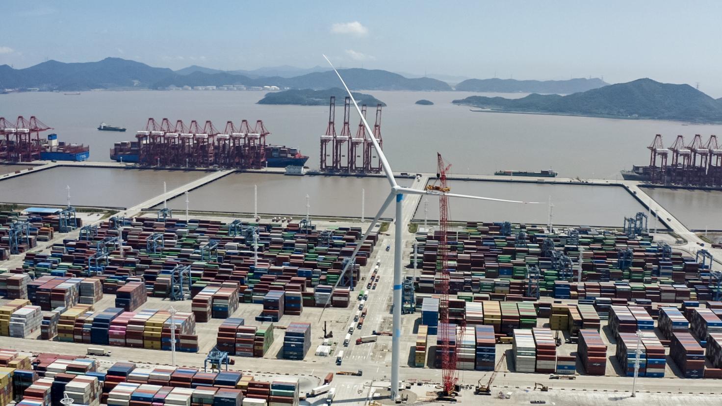 浙江首个“绿电码头”在宁波投运，每年可减少相当于410万辆小汽车一天的碳排放量。
