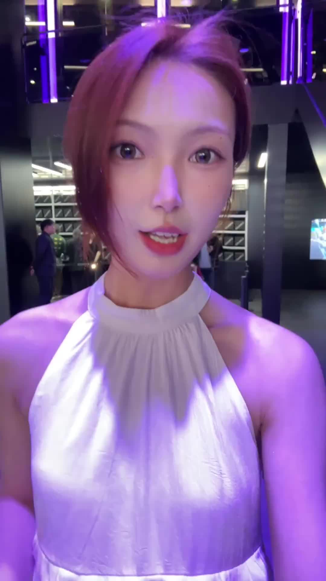 4秒级加速+超大空间，领克900凭啥成车展焦点？